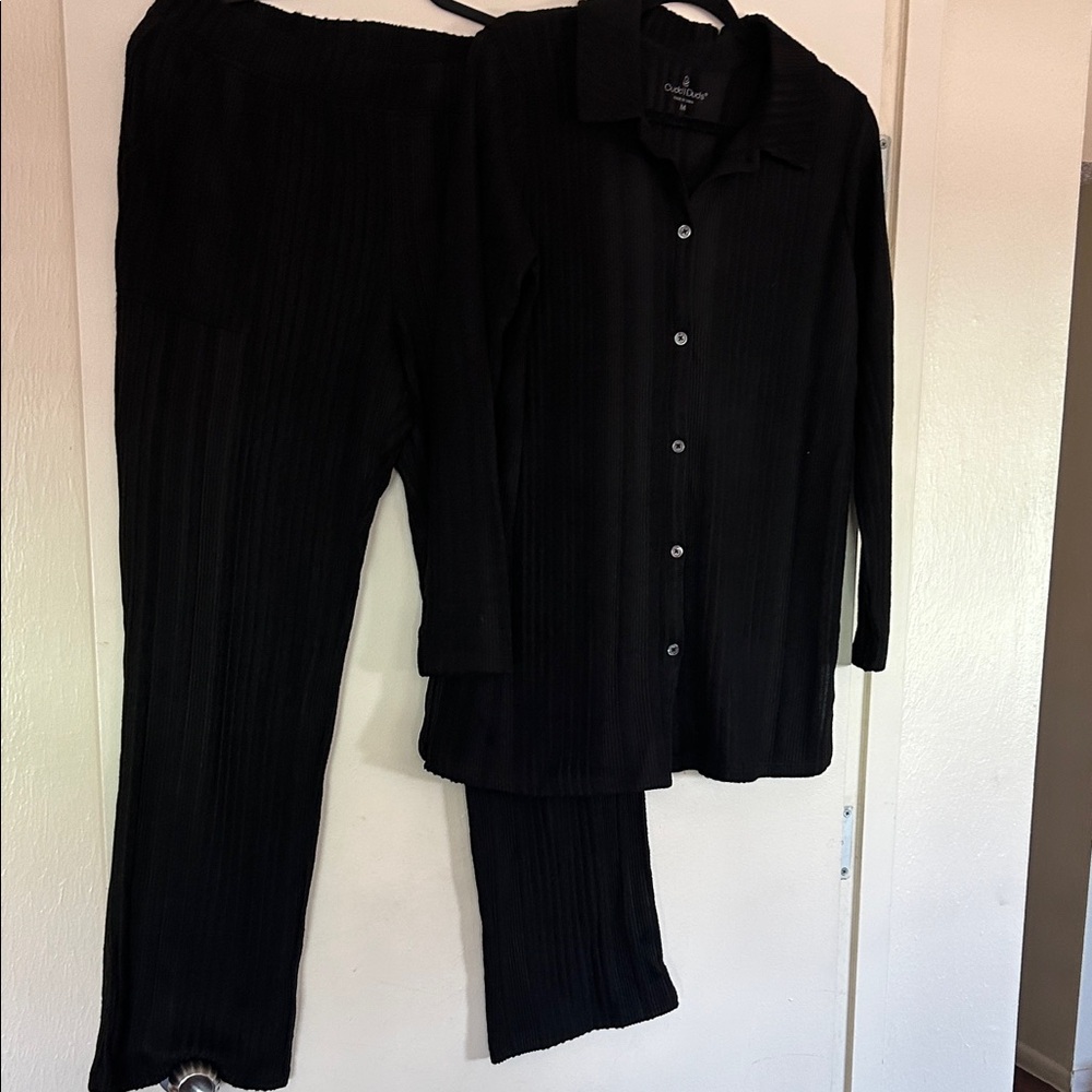 Cuddl Duds Black Textured lounge or pajama set